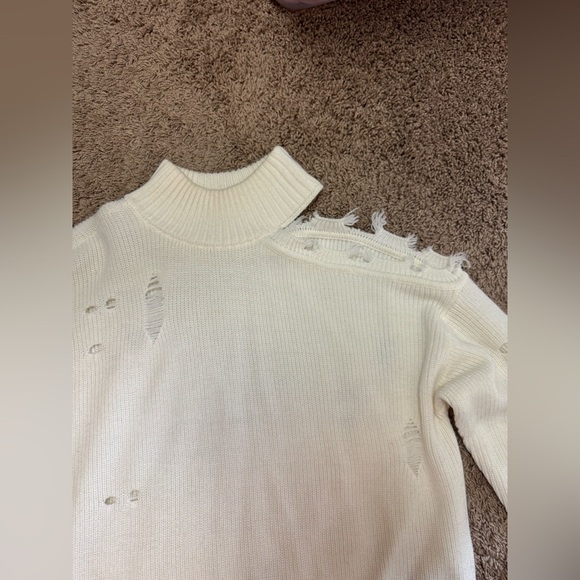 Lovers + Friends Arlington Distressed Sweater in Ivory- Small - Picture 4 of 10